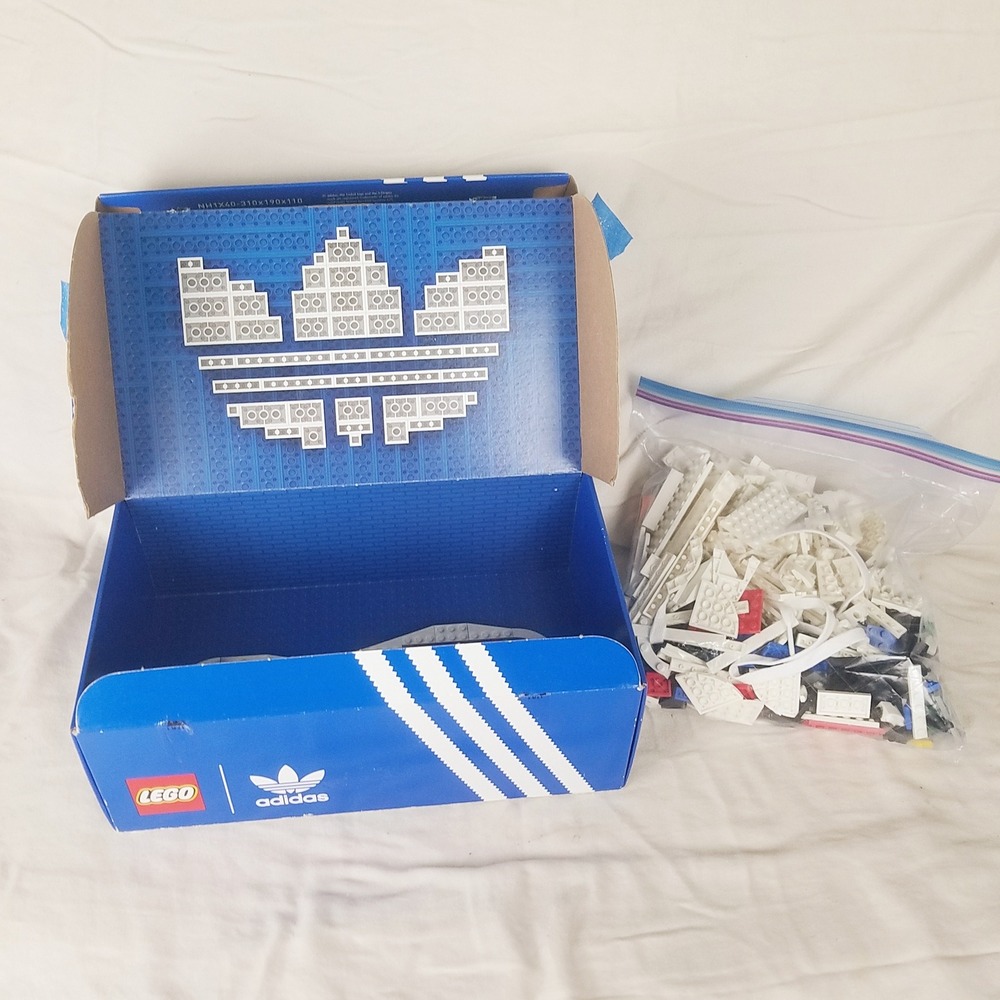 LEGO Adidas Originals Superstar 10282 complete Set Blue White Opened 731pcs